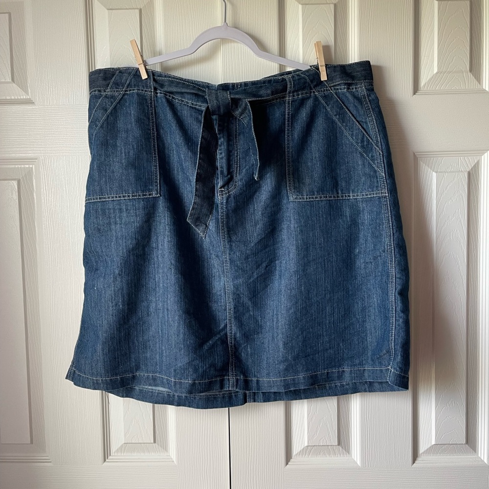 Venezia Chambray Skirt with Belt